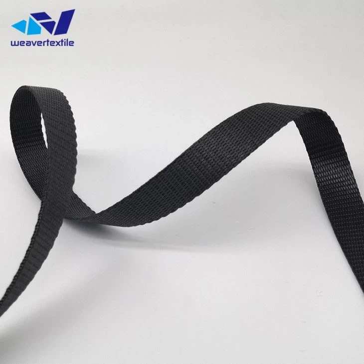 Trajna uporaba trakov iz UHMWPE v zunanjih nadstreških